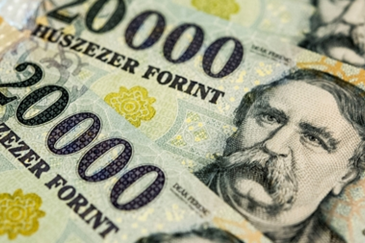 Devizapiac - történelmi mélyponton is állt a forint az euróval szemben