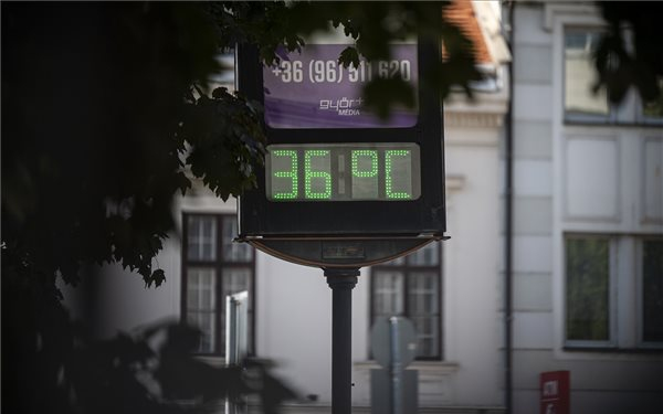 Szerdától harmadfokú hőségriasztás lép érvénybe