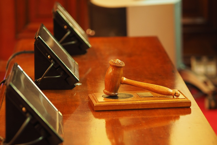 Börtönbüntetésre ítéltek Romániában egy volt minisztert