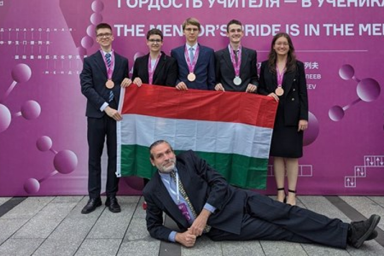 Kiváló eredményeket értek el magyar középiskolások egy nemzetközi kémiaversenyen