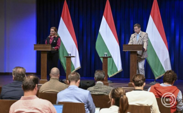 Gulyás Gergely: 1,6 százalékos kiegészítő nyugdíjemelésről döntött a kormány